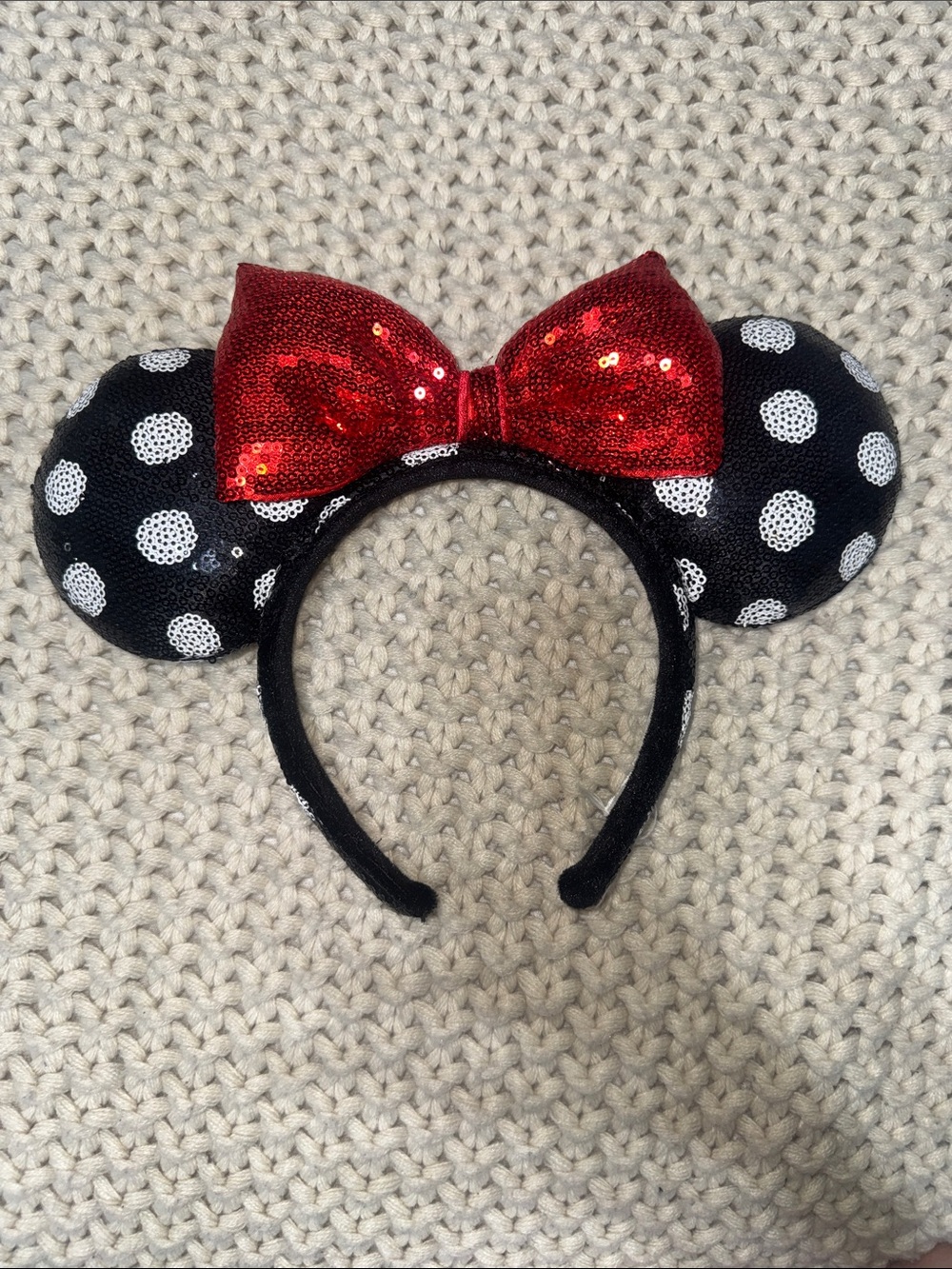 Disney polka dot red bow Minnie ears